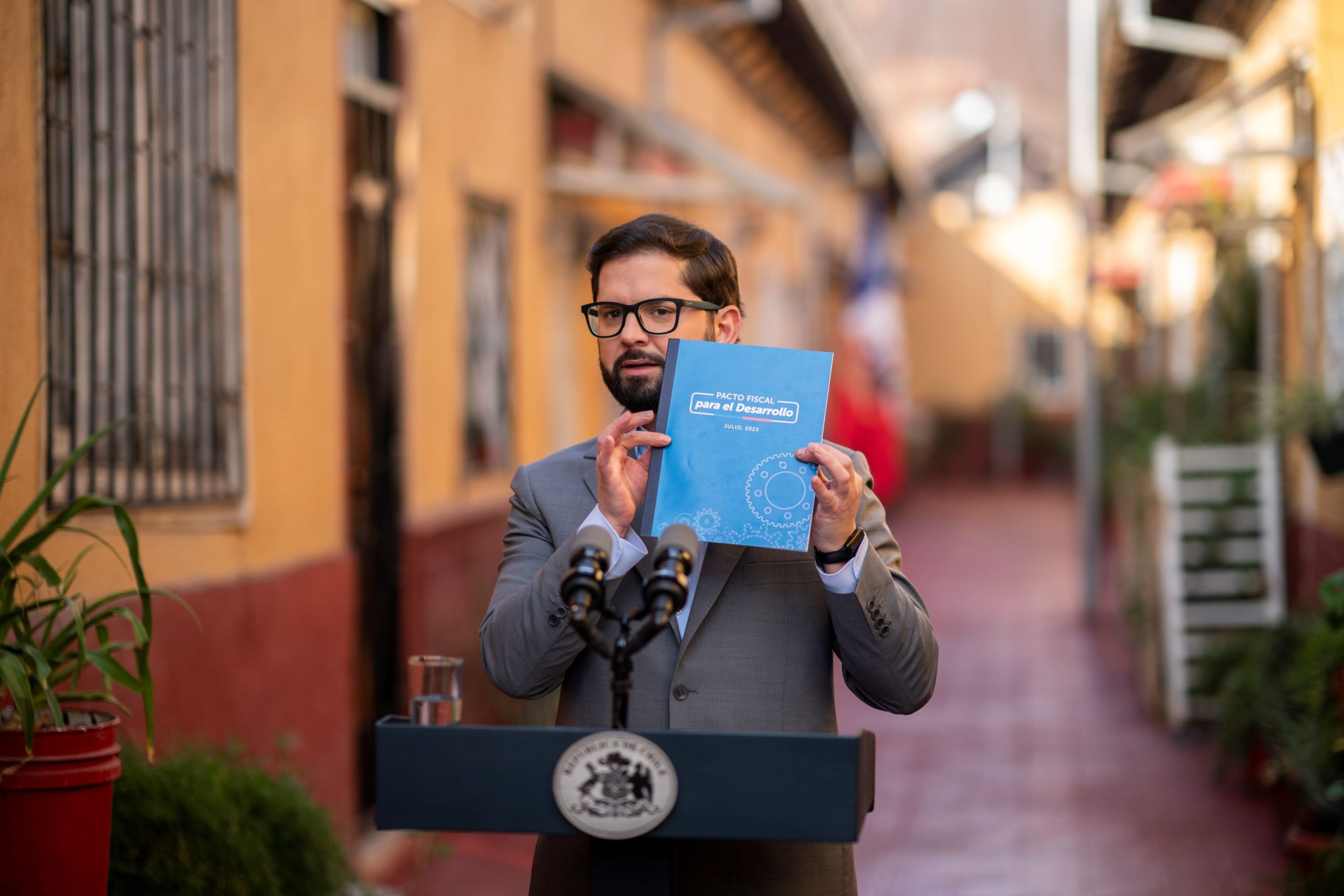 Patricio Navia Contagio fuera de control El Líbero